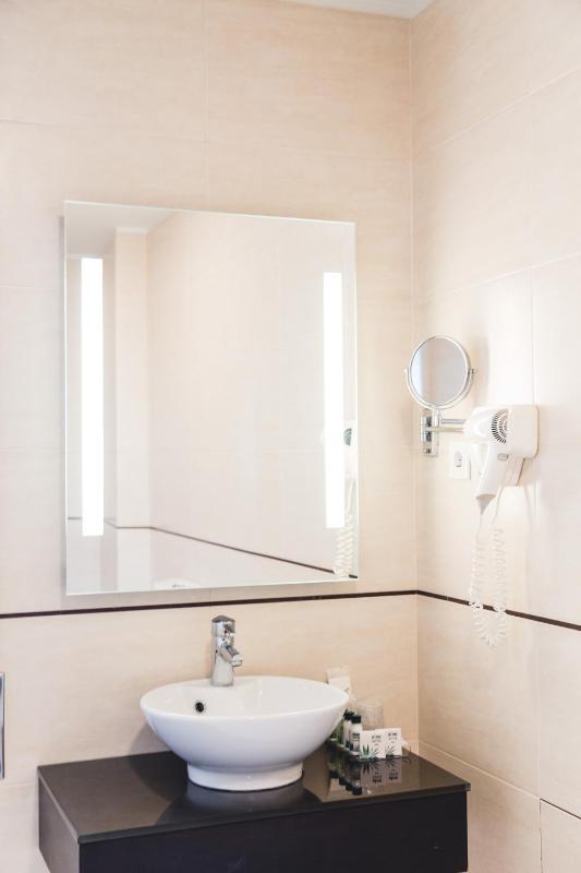Suite Room image 2