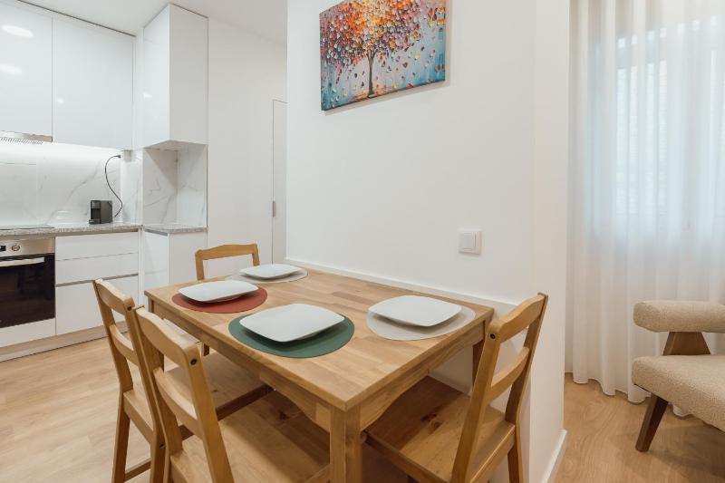Modern Lapa Duplex Apartments by Vacationy - image 34