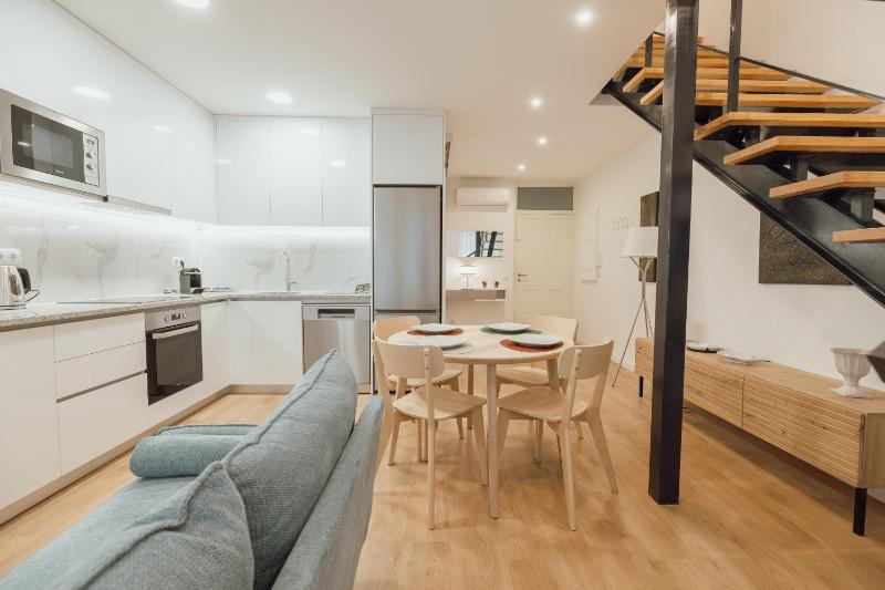 Modern Lapa Duplex Apartments by Vacationy - image 7
