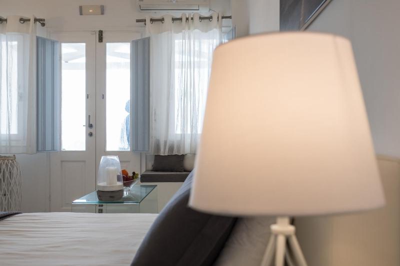 Executive Suite with Outdoor Hot Tub and Caldera View image 4