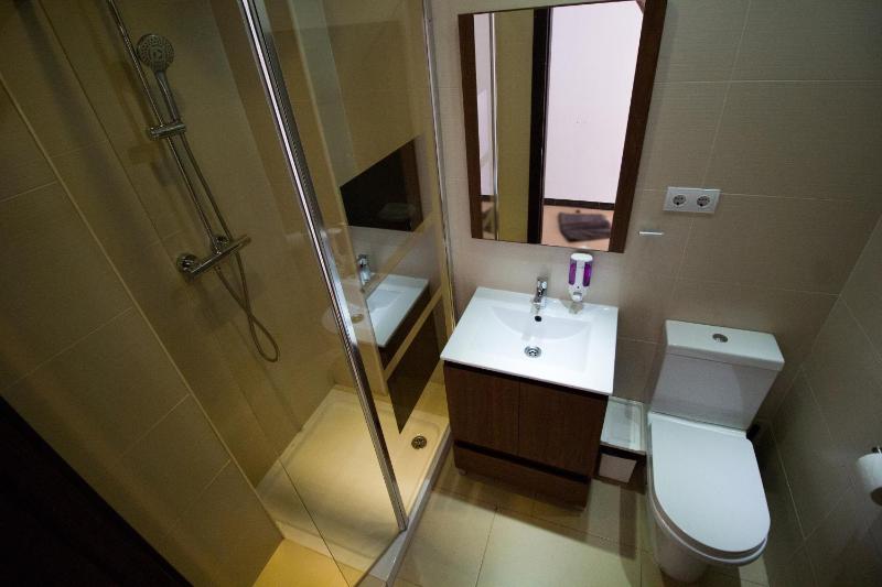 Studio with Balcony image 4