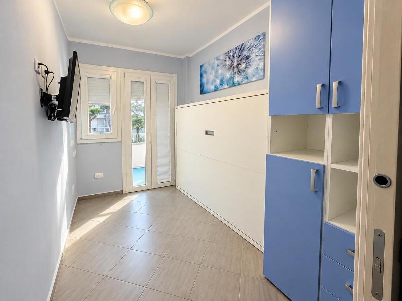 Hollywood apartment - image 4