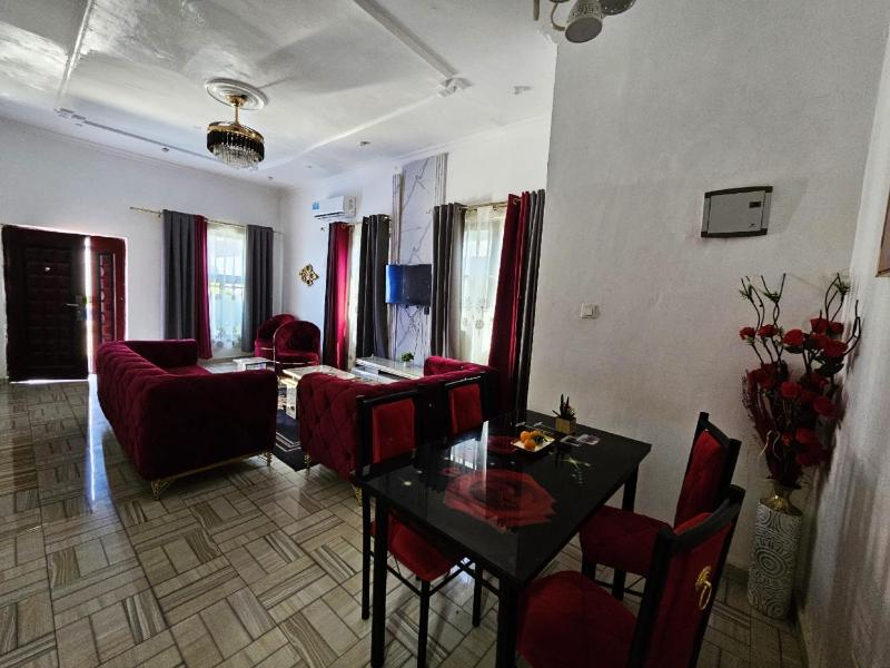 2 bedroom apartment with pool At Tseaddo Airport - image 8