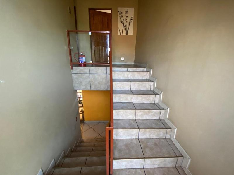 Bando`s Properties Estate Living - image 3