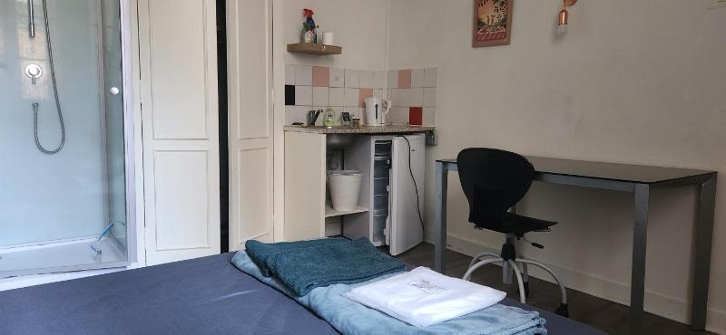 Réouverture et nouvelle gestion - Logement privatif - chambre équipée - Coeur de Bordeaux proche Victoire - image 4