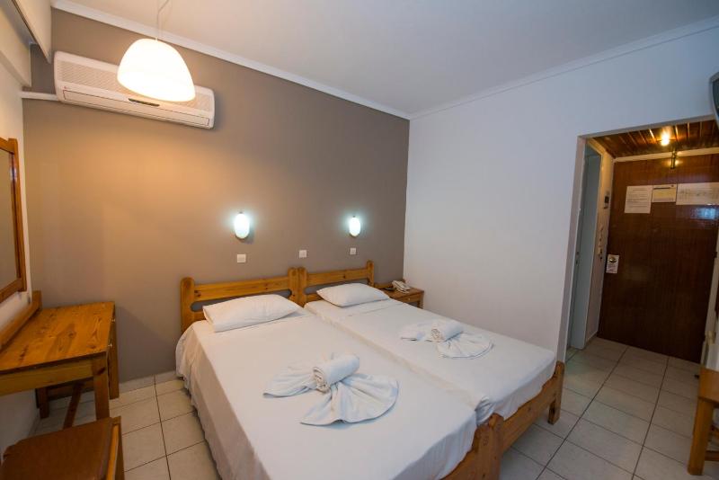 International Hotel - image 10