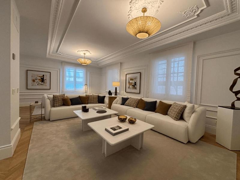 Casa de Madrid Luxury Apartment - image 4