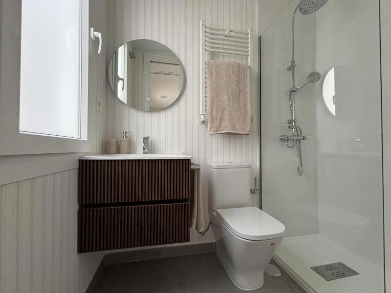 Casa de Madrid Luxury Apartment - image 6