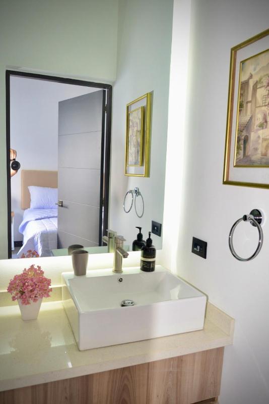 Stylish apartment in San Salvador Downtown - image 9