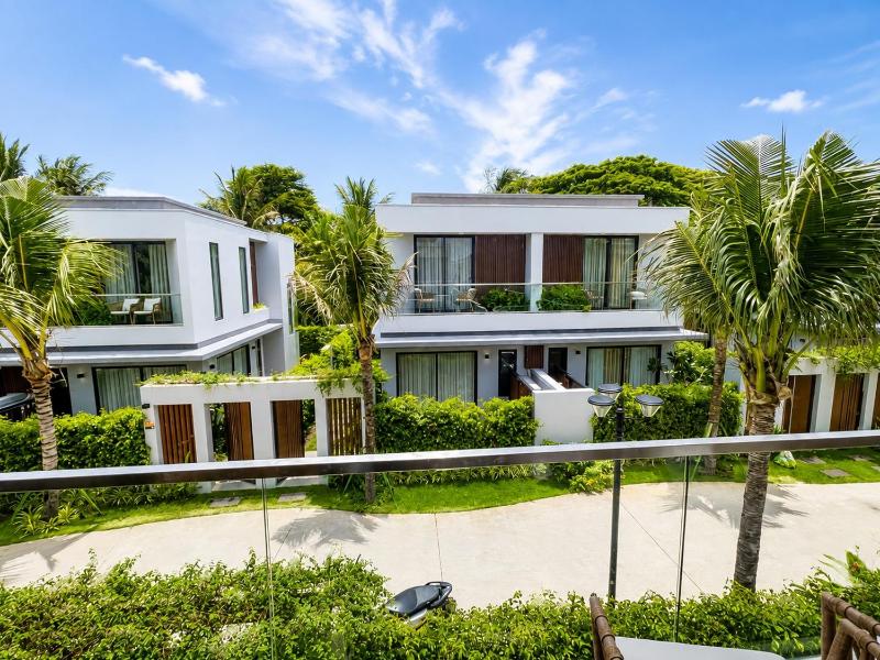 Beachside 2 Bedroom Villas with Private Pool - Airport Pick Up - image 17