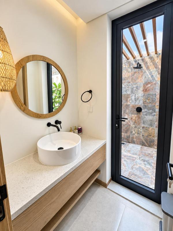 Beachside 2 Bedroom Villas with Private Pool - Airport Pick Up - image 14
