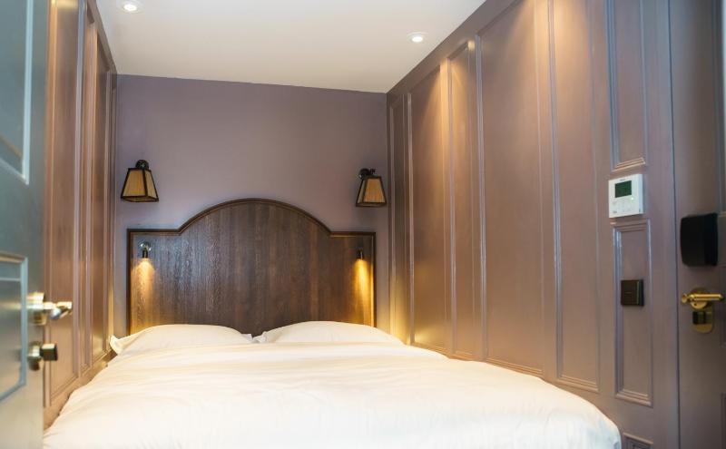 Mimi's Cosy Room Without Window image 3