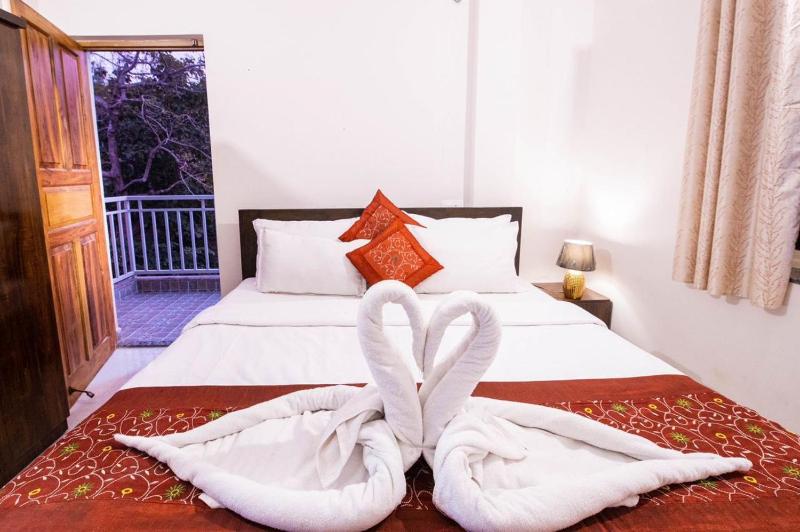 Glimmer Inn Goa - image 10