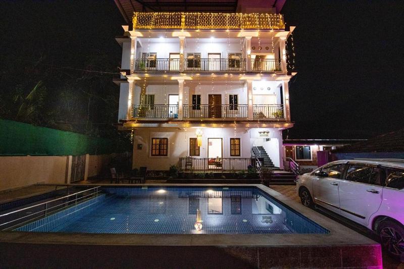 Glimmer Inn Goa - image 13