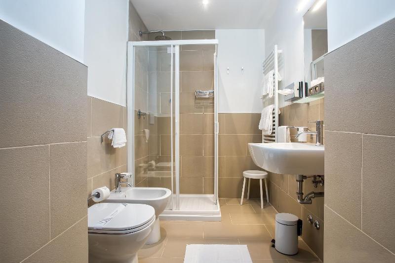 Junior Suite image 2