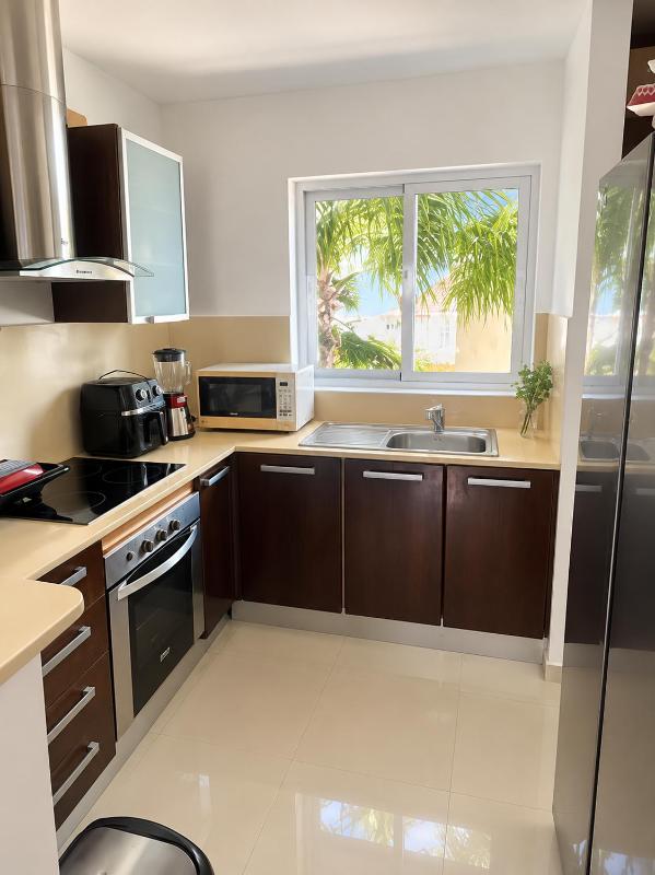Los Corales 2BR Apartment with Pool - 5-Min Walk to Beach - image 10