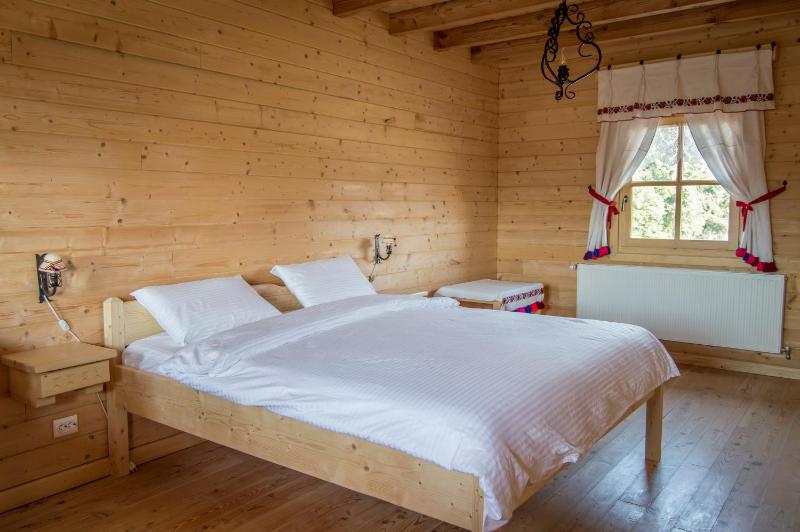 Double Room image 3