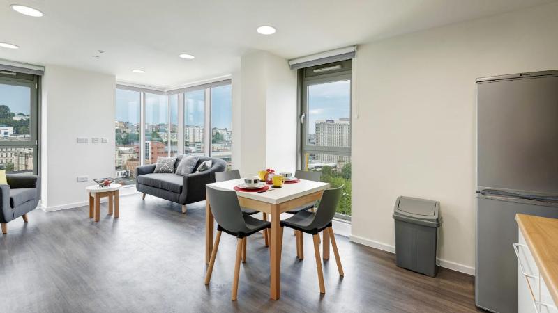 Hub at New Bridewell - image 20