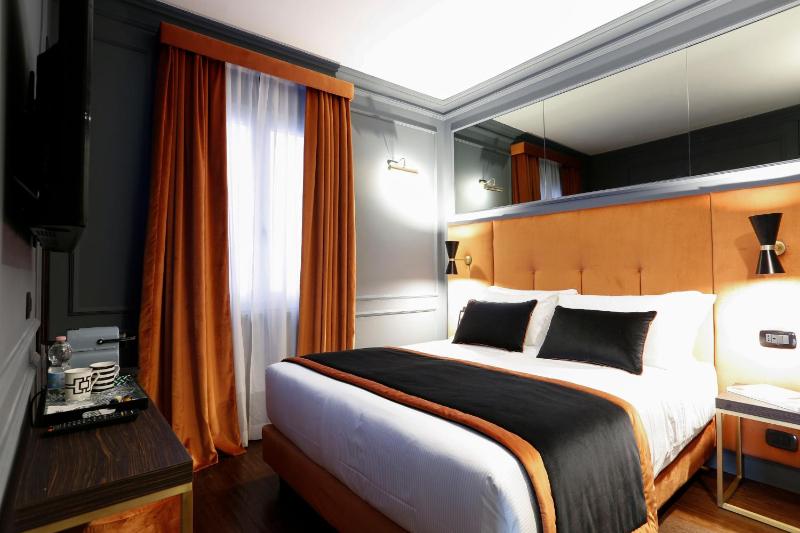 Standard Double Room image 1