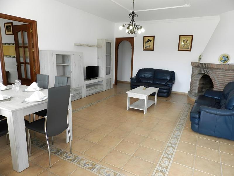 Chalet en la playa con piscina Privada en el Palmar terraza y chimenea - image 9