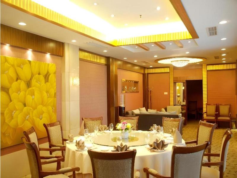 Shenzhen Luohu Lotus Hotel - image 29