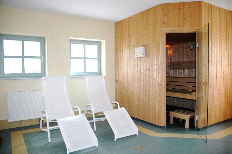 Ferienhaus Südstrand mit Blick bis zur Ostsee inkl Schwimmbadnutzung und Sauna - image 21