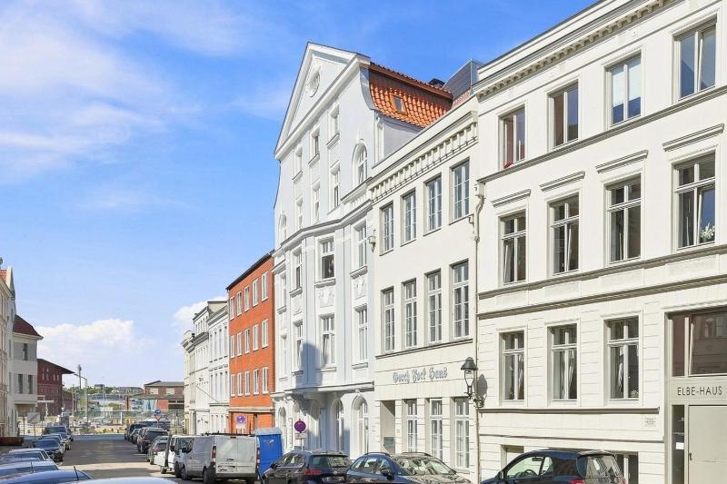 Sadebo Traveblick Suites Lübeck Innenstadt - image 24