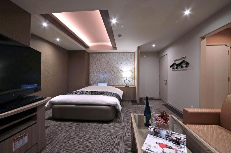 M'z HOTEL - image 14