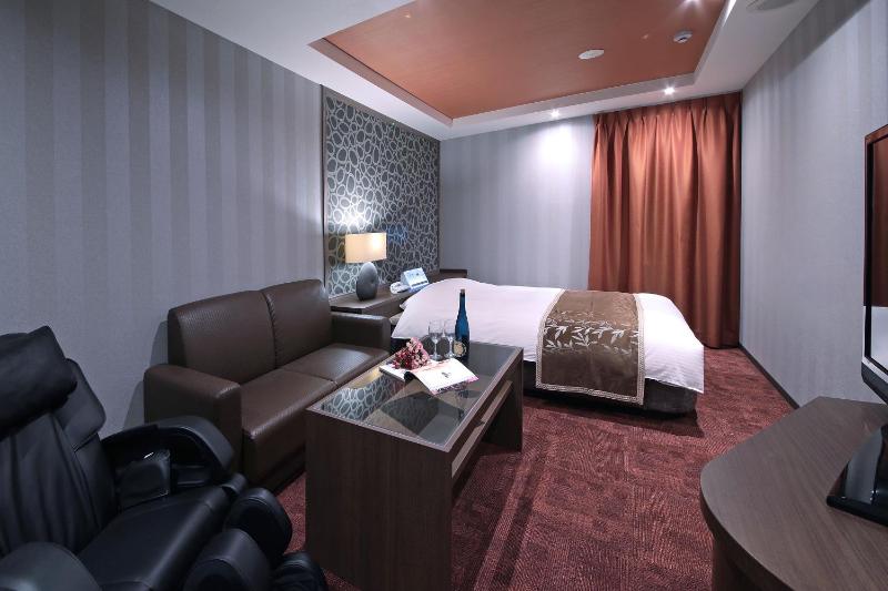 M'z HOTEL - image 13
