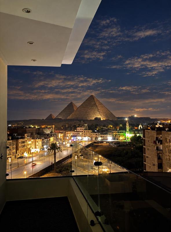 Rotana Pyramids View - image 7