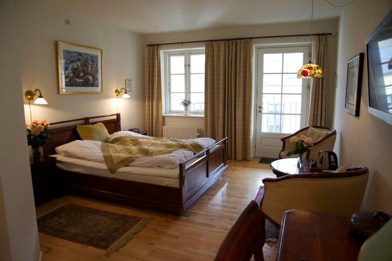 Superior Double Room image 3