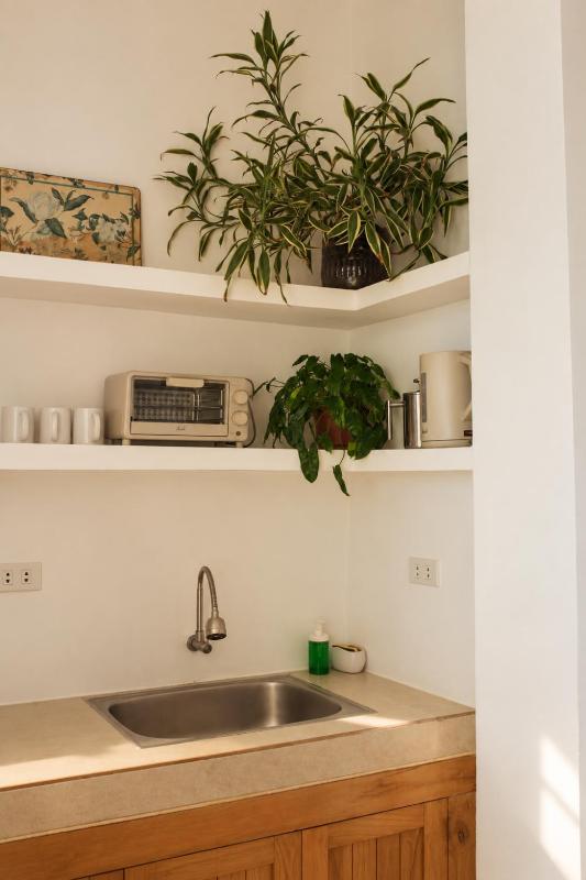 Absolute Beachfront Studio with Kitchen & Balcony - image 21