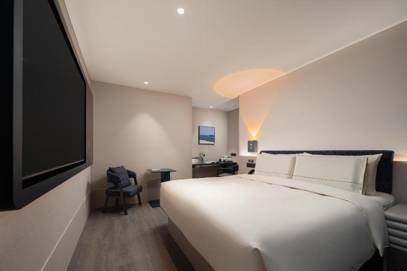 Atour Light Hotel Changsha He Long Stadium May Day Square - image 29