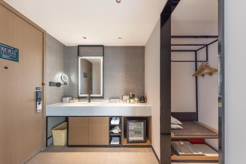 Atour Hotel Wuhan Chuhe Han Street Hongshan Plaza - image 39