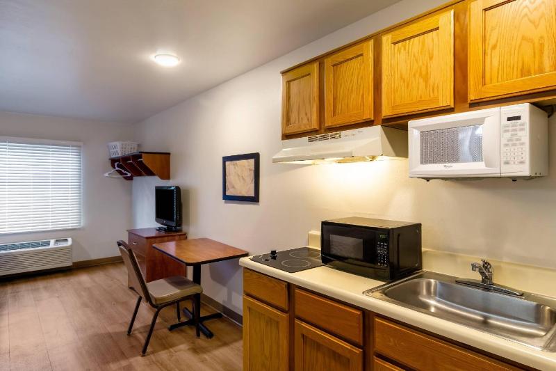 WoodSpring Suites Jacksonville I-295 East - image 14