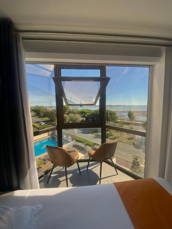 Logis Hôtel Le Rochelois - image 20