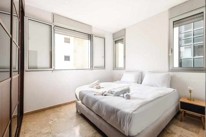 Mamad Chic 3BR Apt with Balcony Mamad - image 6