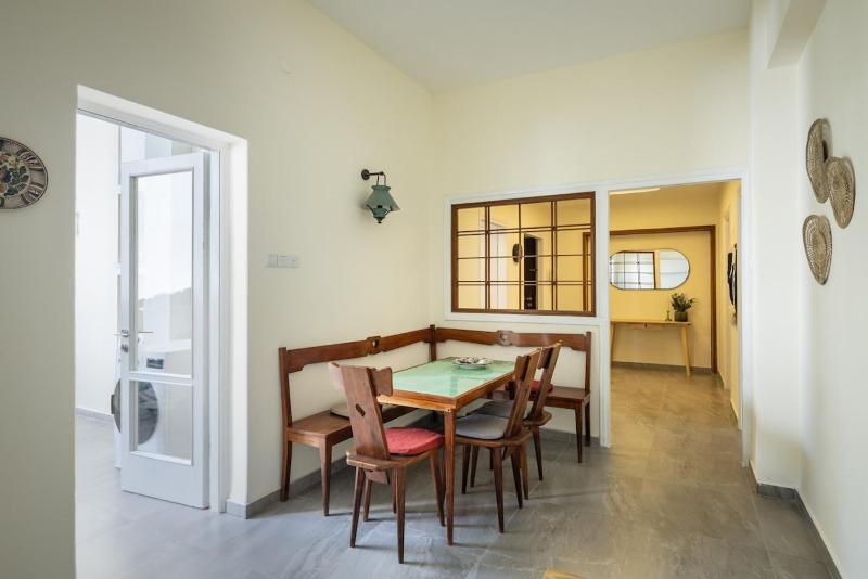 Eclectic Dreams Rabin Square Apt - image 10