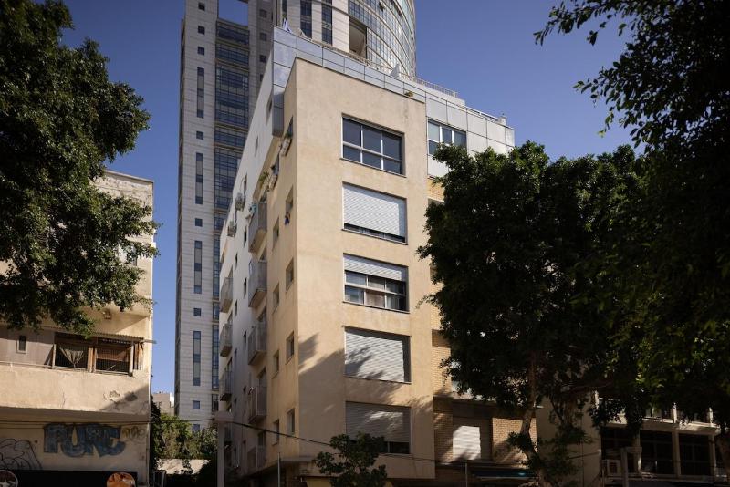 Mamad Charming 1BR Apt with Balcony with Mamad - image 14