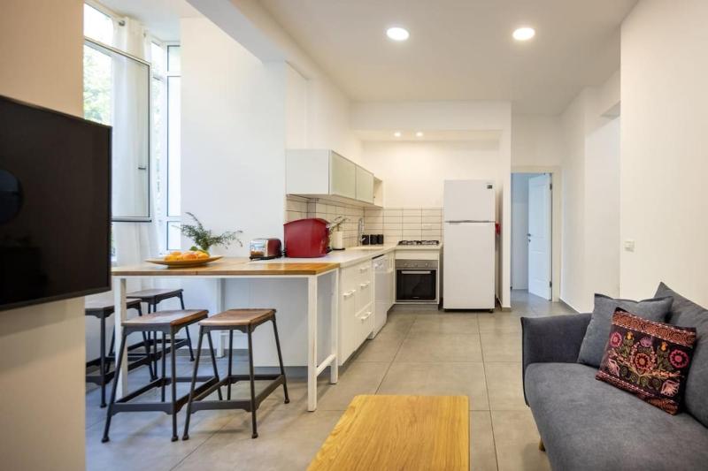 Bauhaus Sea-Side Garden Haven by Sea N Rent - image 16