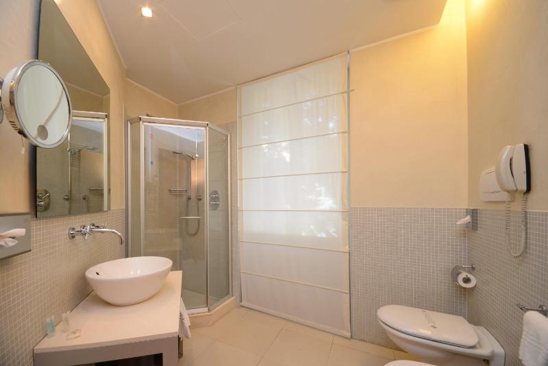 Superior Double Room image 4