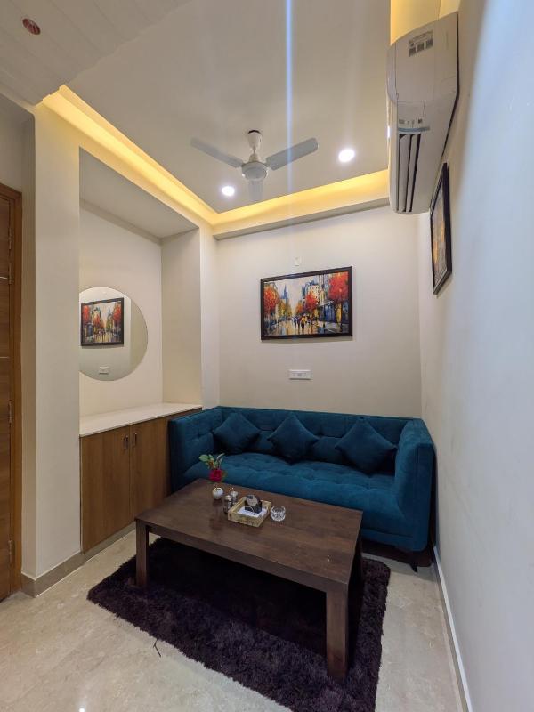 The Lodgers Luxury 2 BHK Apartment Near Sector 42 Gurugram - image 27
