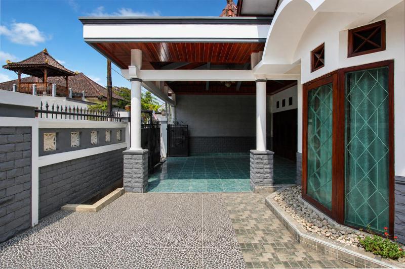 OYO 95178 Azifa Guest House - image 14
