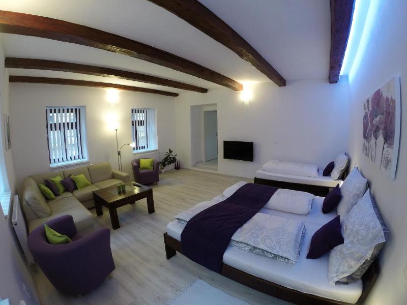 Superior Apartment image 2