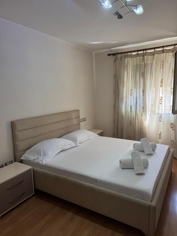 Modern Apartment in City Center- Bllok - image 9