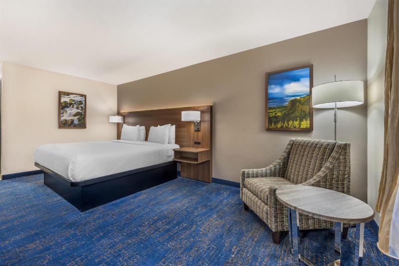 Best Western Plus Portland Airport Hotel & Suites - image 27
