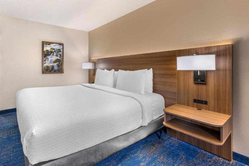 Best Western Plus Portland Airport Hotel & Suites - image 33