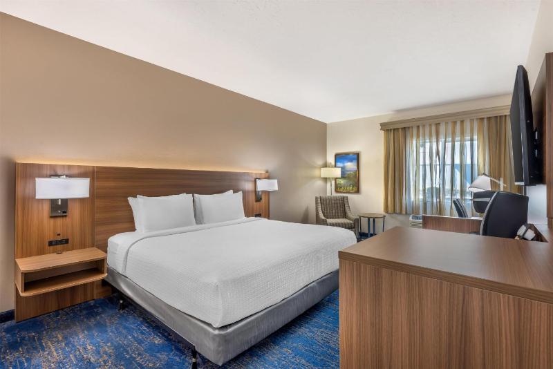 Best Western Plus Portland Airport Hotel & Suites - image 47