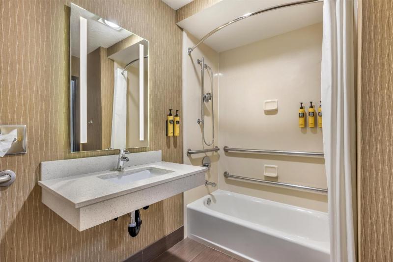 Best Western Plus Portland Airport Hotel & Suites - image 20