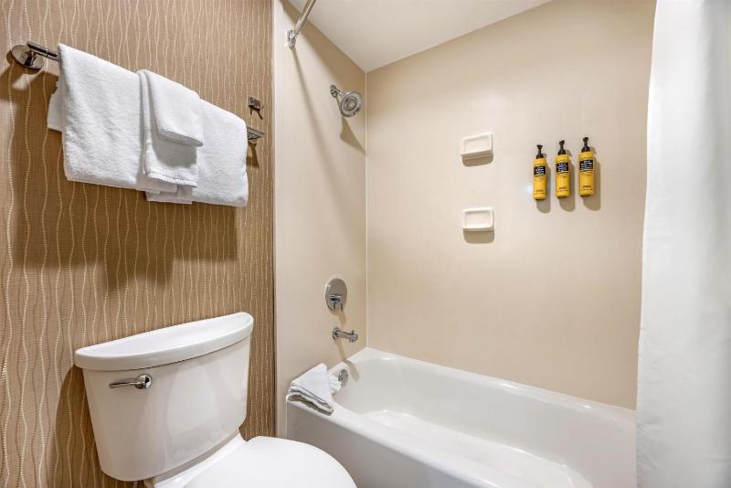 Best Western Plus Portland Airport Hotel & Suites - image 16